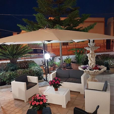 Il Giardino Di Elda Hotel Melissano Bagian luar foto